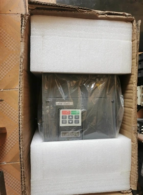 非标价何康H1D500—T4—15G/18.5P，15KW，纯新带议价