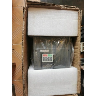 非标价何康H1D500—T4—15G/18.5P，15KW，纯新带议价