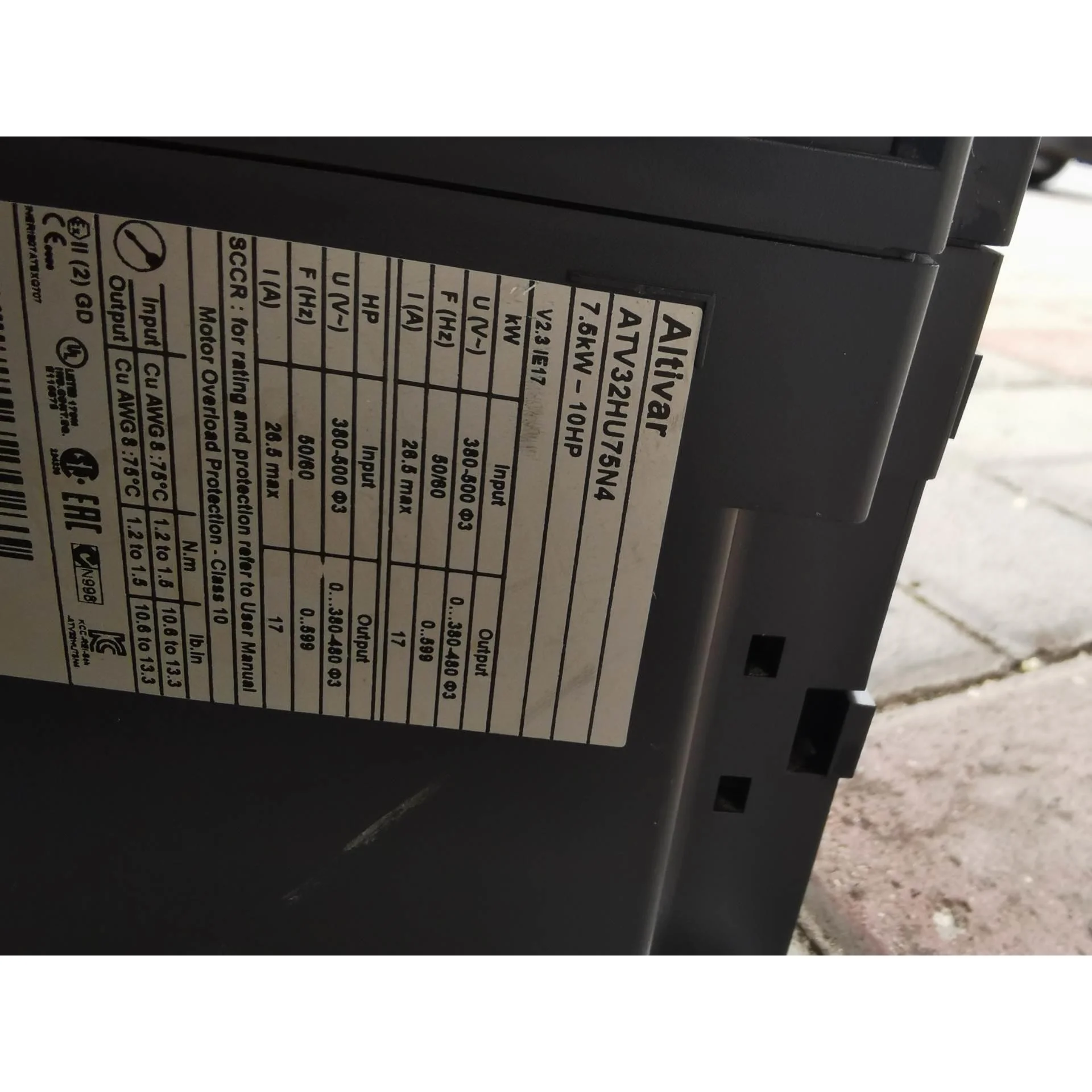 非标价品牌施耐德ATV32HU75N4，7.5KW，单价1000元议价