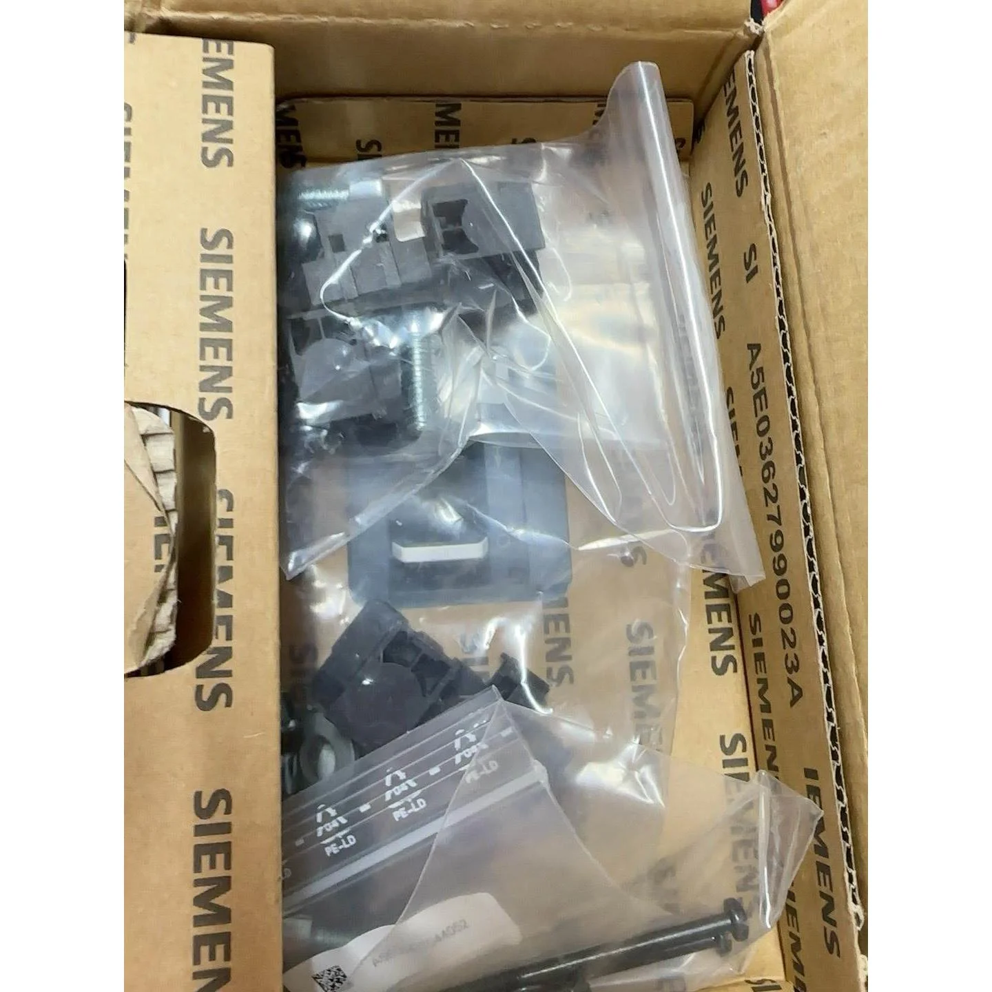 非标价西门子断路器 3VA2025-5HL32-0AA0 全新正品议价