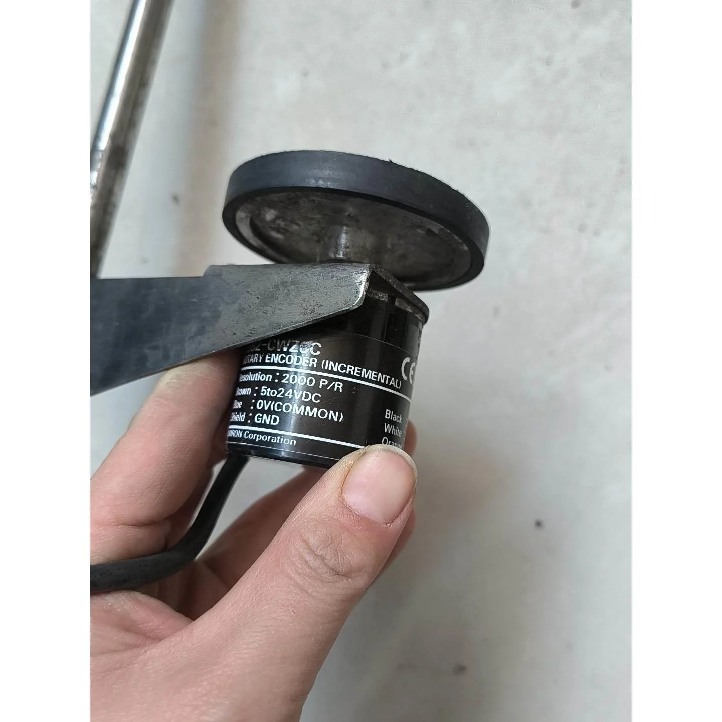 非标价欧姆龙编码器 E6B2-CWZ6C 2000P/R成色如议价