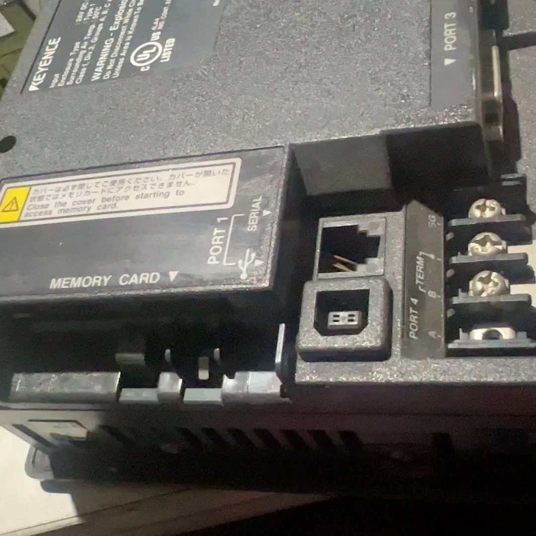 非标价基恩士触摸屏 VT2-5MB 面板有保护膜成色不错便宜出议价