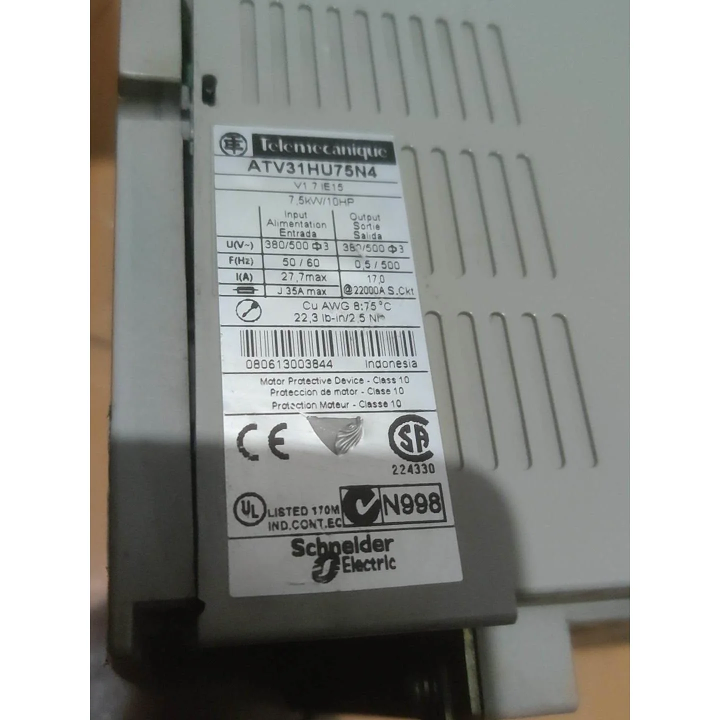 非标价施耐德变频器ATV31HU75N4A 7.5KW 380V议价