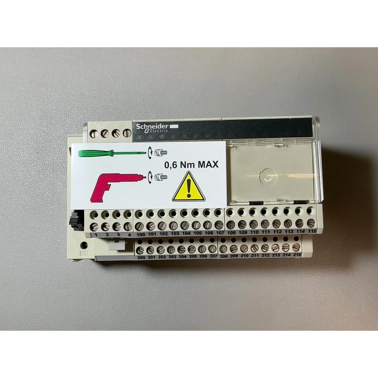 非标价施耐德全新原装ABE7 H16R23，数量5个，单价521.议价