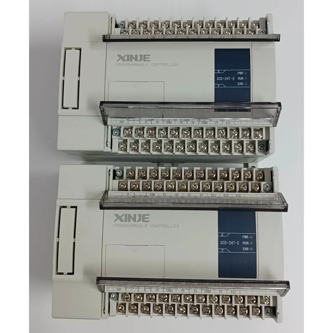 非标价信捷XC5-24T-E，2只，新机成色，实拍图 。自带4轴高议价