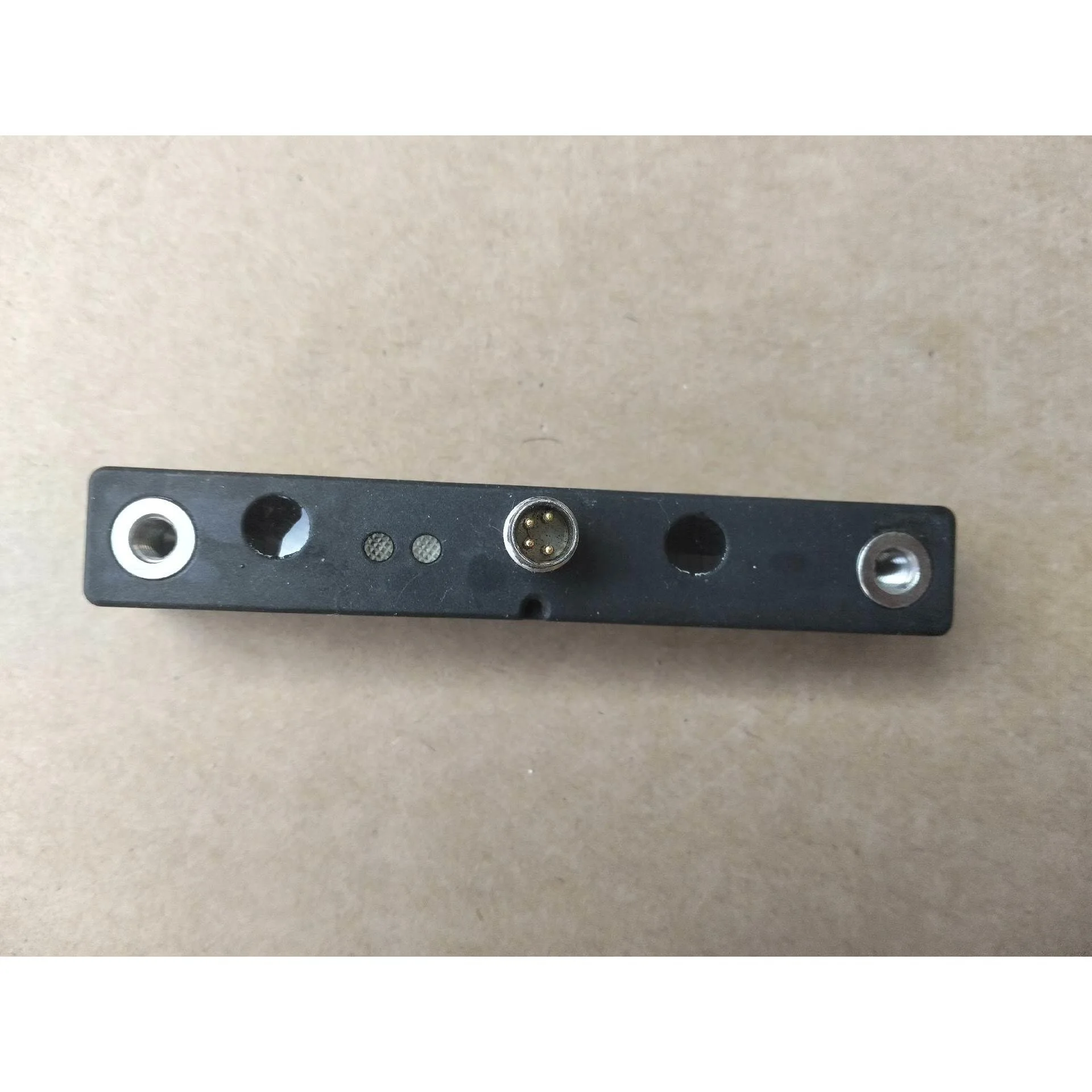 非标价巴鲁夫BALLUFF位移传感器议价