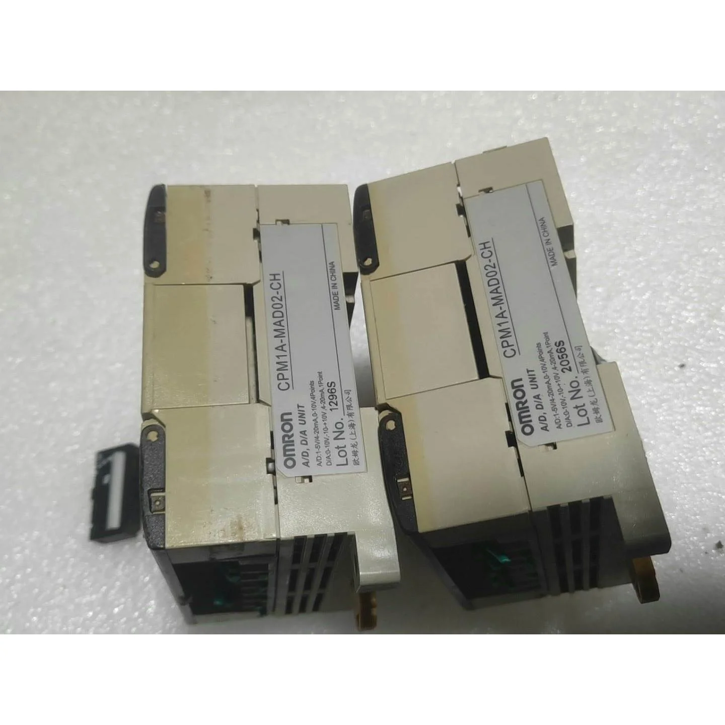 非标价欧姆龙CPM1A-MAD02-CH模拟量扩展模块议价