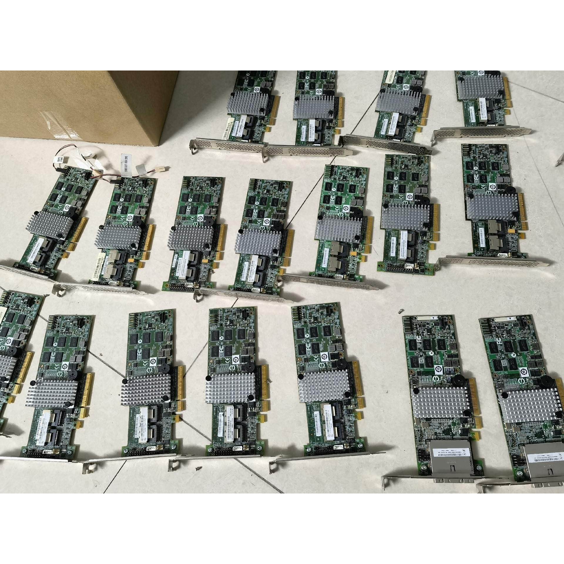 非标价原装LSI 9260-8i 512M 6GB SAS PCI议价