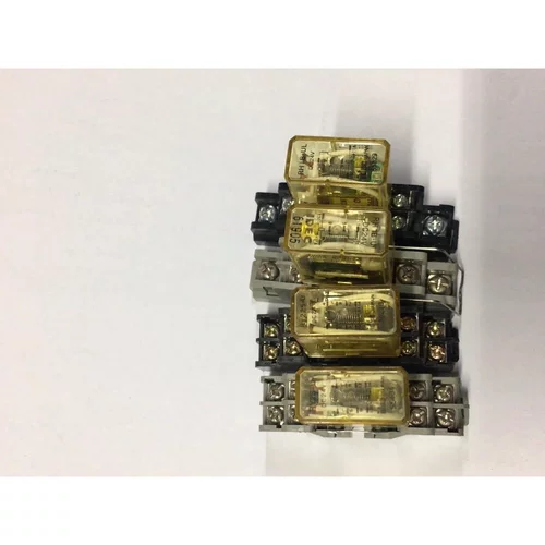 非标价日本和泉继电器RY2S-U.RH1B-U。DC24V连座议价