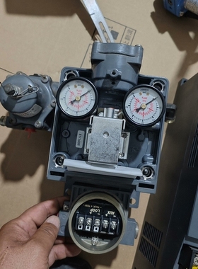 非标价两台FIELDVUE费希尔DVC5020定位器，机器是没议价