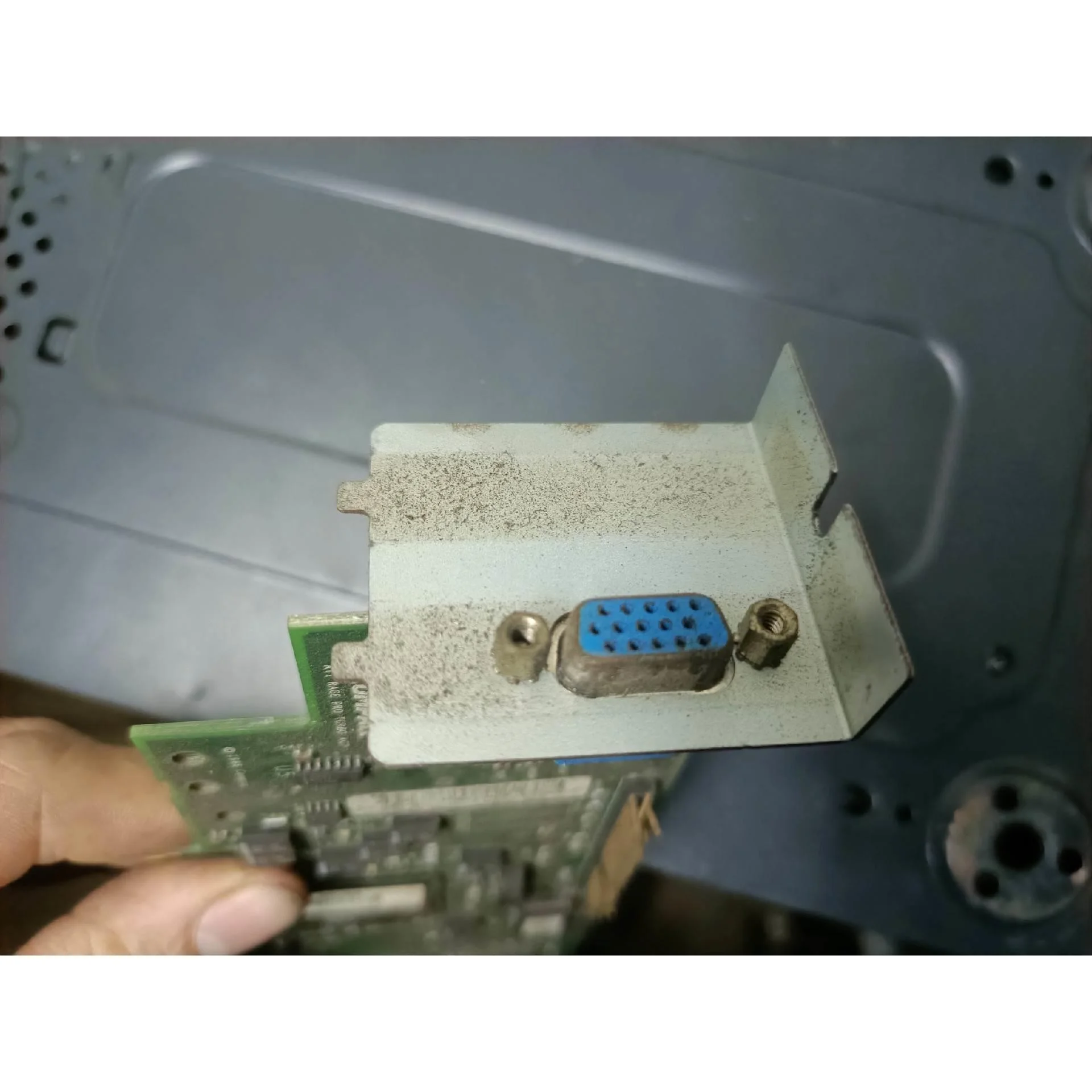 非标价AGP显卡，拆机2块，打包150，有意私聊，实物图议价