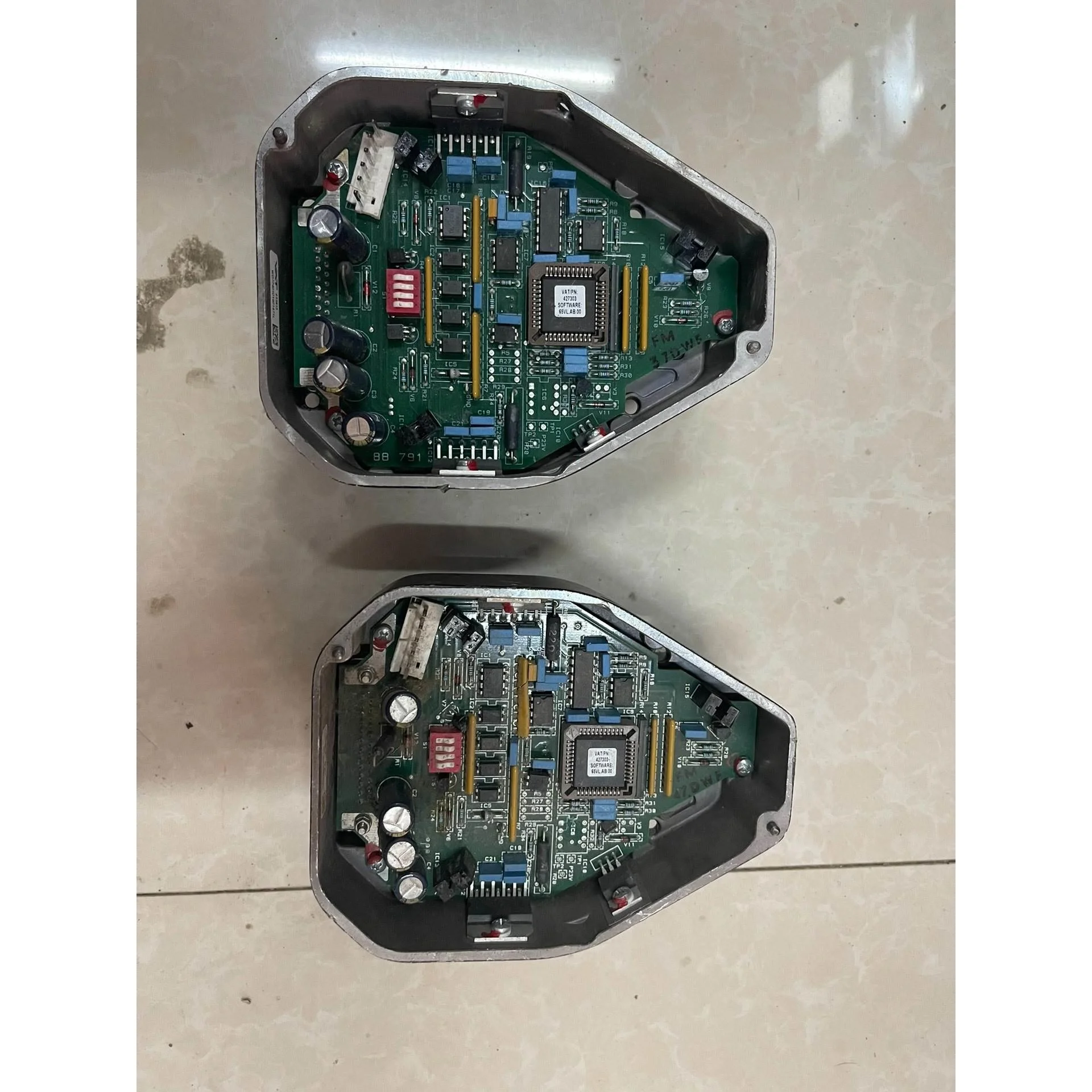 非标价VAT钟摆阀65048控制器，433815议价