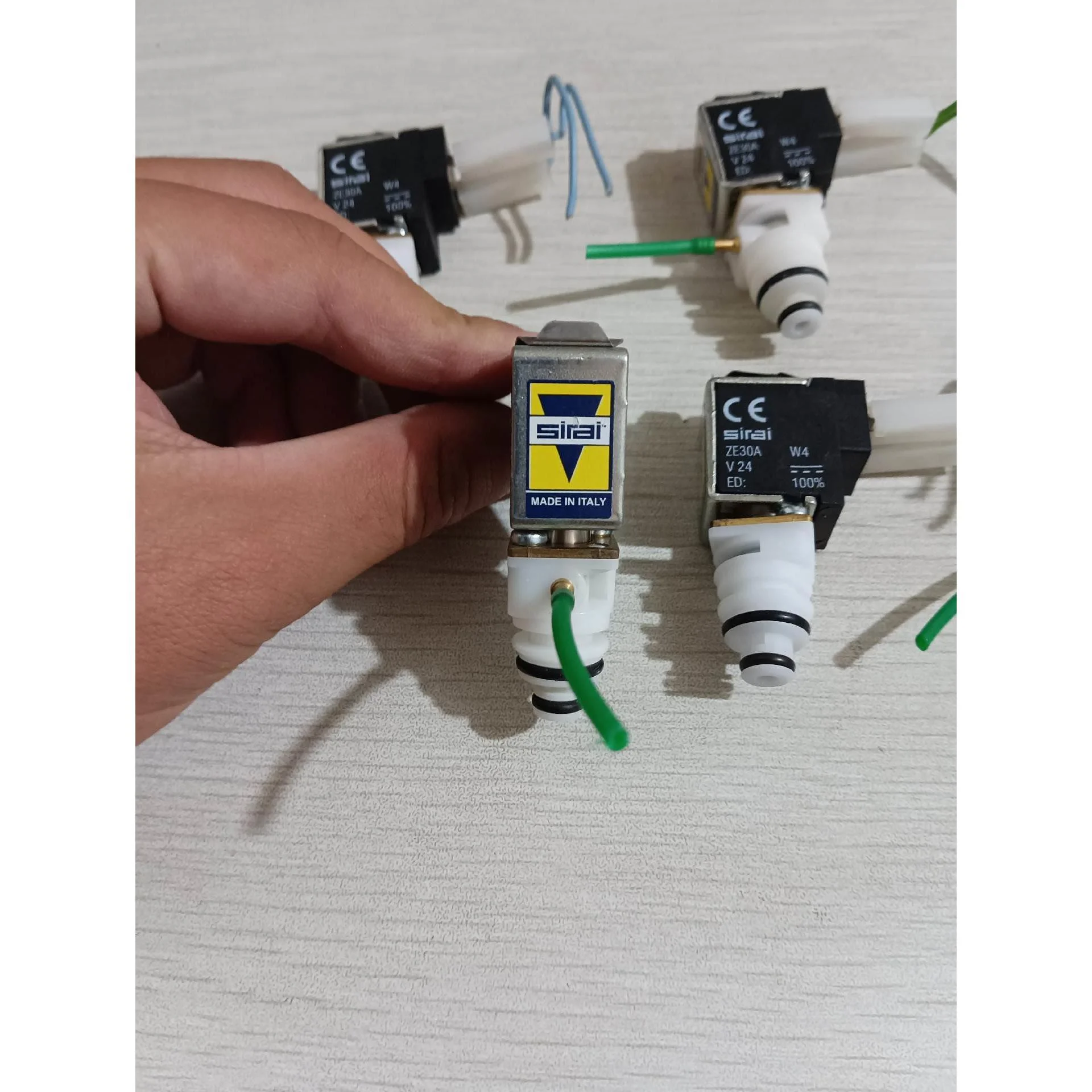 非标价原装意大利Sirai犀利电磁阀，ZE30A，拆机件成色不错议价