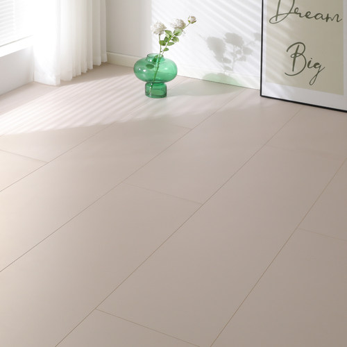 奶油风强化复合地板奶杏色奶灰色