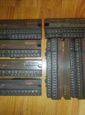 还有三菱AJ65SBTB1-32T 有2块，二手拆机件功能完