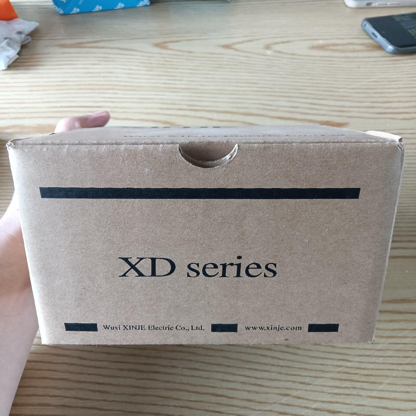 原装正品信捷PLC XD5-24R-C 实物图