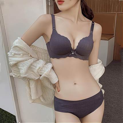 维多利亚调整型内衣女小胸聚拢无钢圈胸罩加厚无痕一片式文胸套装