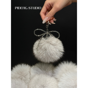 狐啾啾｜毛茸茸大毛球挂饰原创设计手机挂件包包挂饰蝴蝶结车挂件