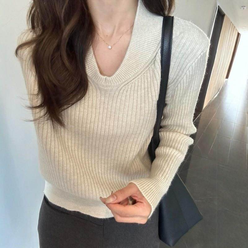 羊毛V领打底衫女秋冬内搭可外穿高级感气质修身显瘦套头针织毛衣,女装/女士精品,毛针织衫,淘宝优惠券,粉丝福利购,淘宝优惠卷