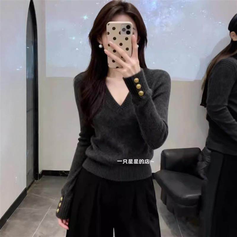 韩系灰色v领针织衫打底衫上衣秋冬新款高级感气质修身内搭毛衣女,女装/女士精品,毛针织衫,淘宝优惠券,粉丝福利购,淘宝优惠卷
