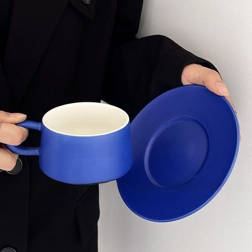 【诗意生活】克莱因蓝创意咖啡杯碟套装家用陶瓷马克杯ins风杯子