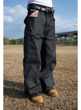 13.5oz窄幅红边赤耳原牛A字版型直筒牛仔裤 差异化多口袋工装风