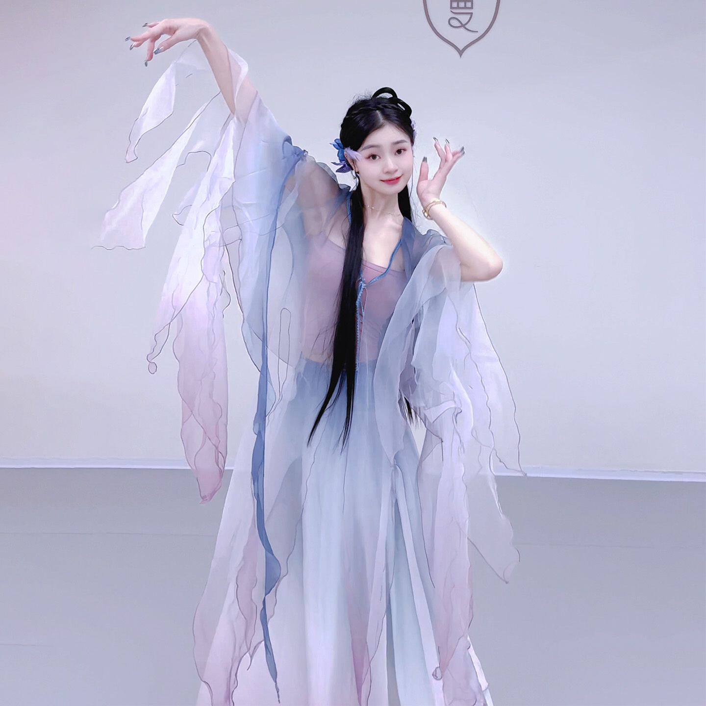 新款古典舞服装仙气飘逸舞蹈服