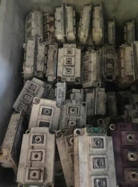 新疆包邮FF300R12KE3FF300R12KT3FF400R12KE3英飞凌原装拆机模块I