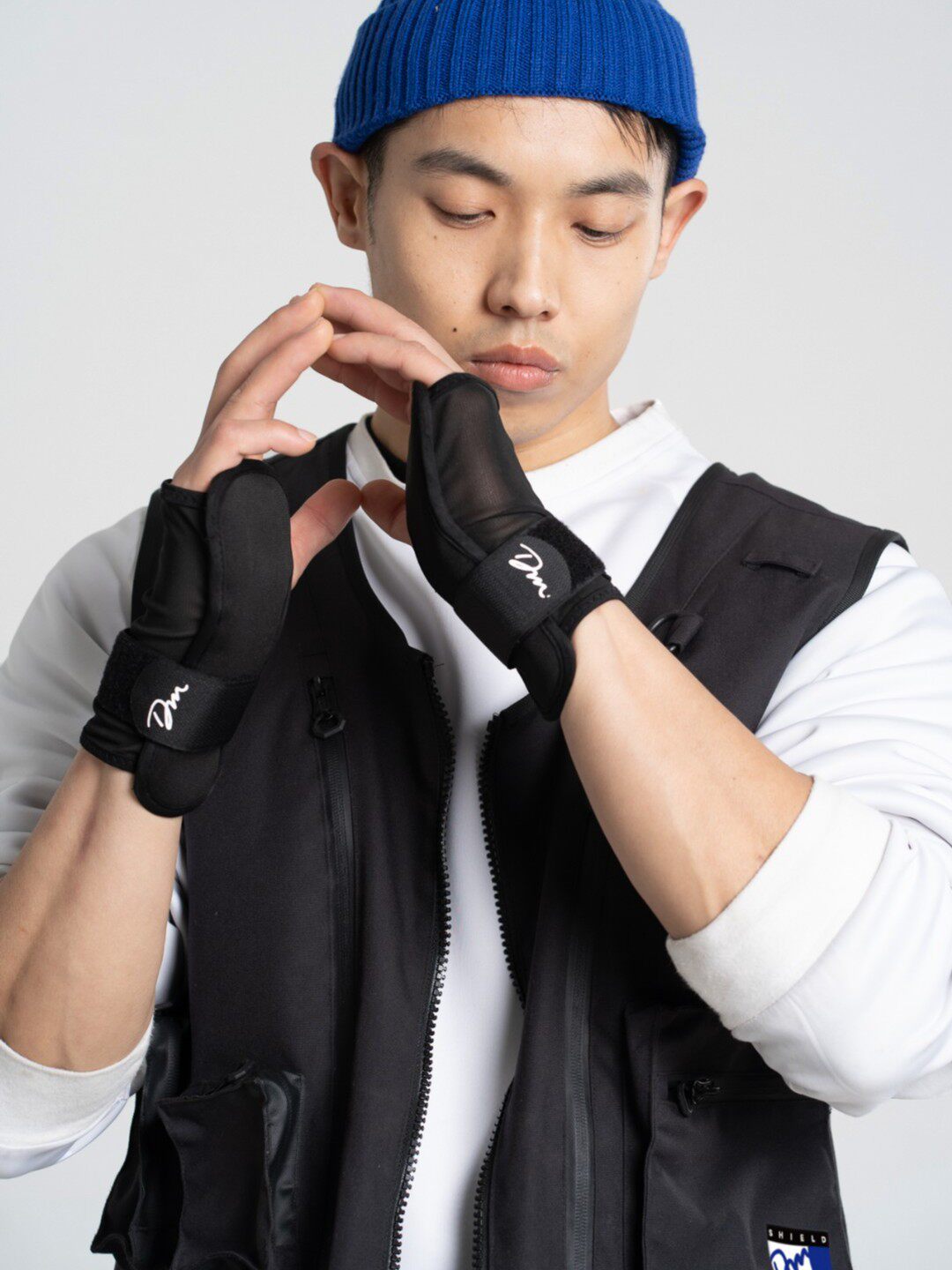 DM滑雪滑板护腕 人体工学结构 自由调节 舒适防护 透气 陆冲护腕