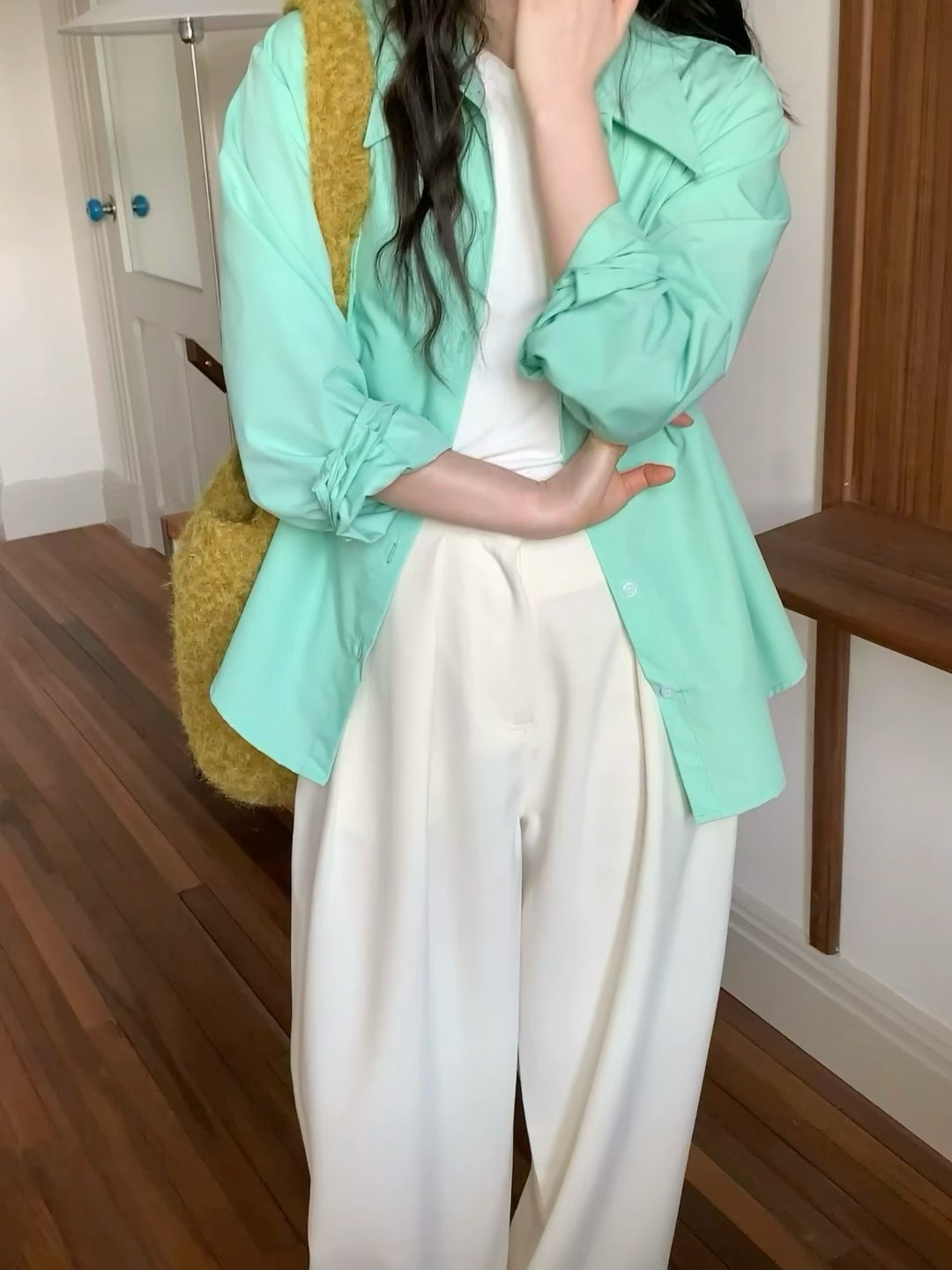 Yohaaa自制！早春新品天丝莱赛尔显白芽绿色长尖领风琴袖衬衫女