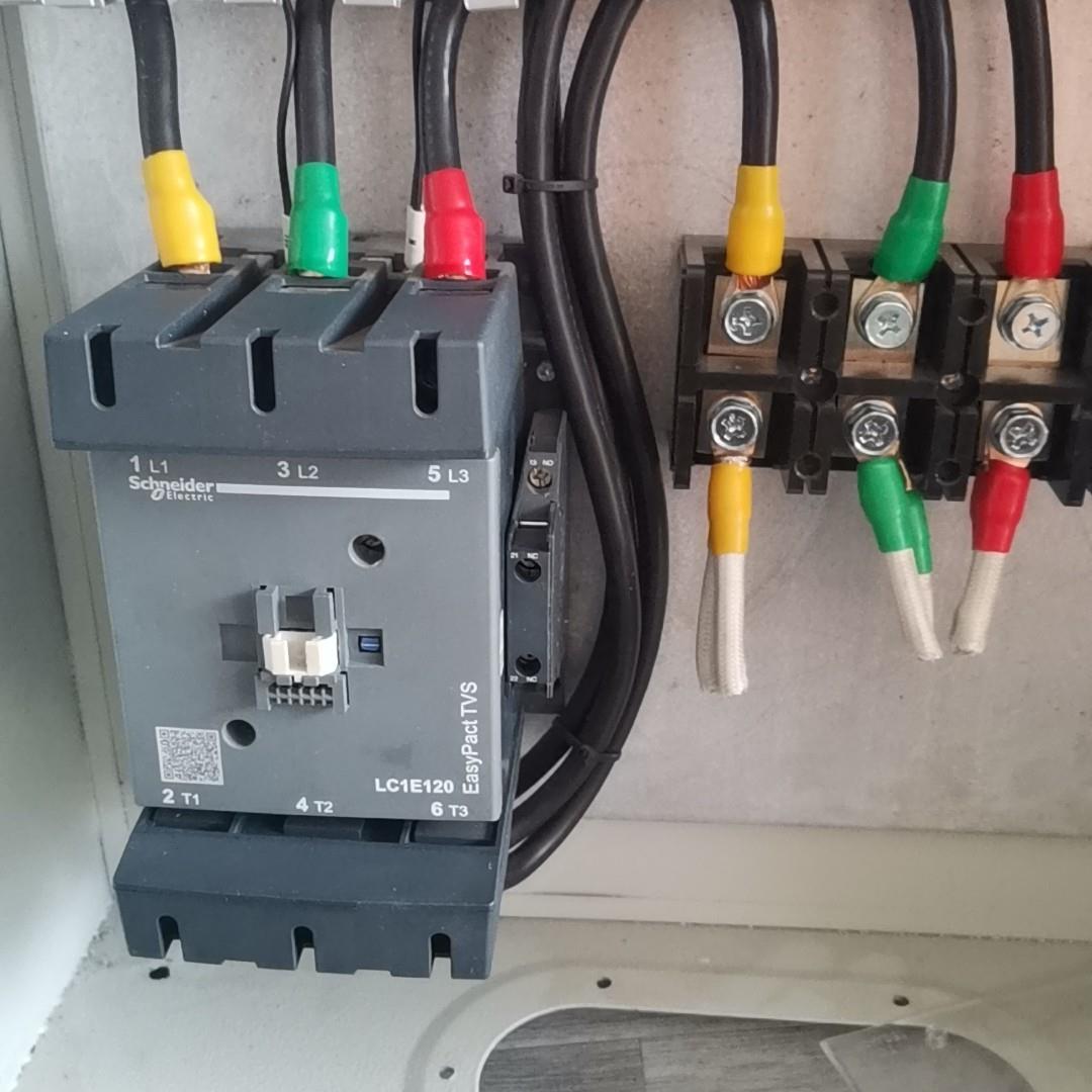 施耐德接触器LC1E120 (20年口罩机拆机)