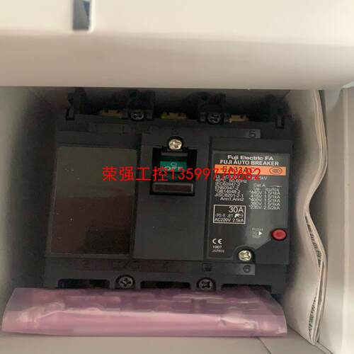 【荣强工控】Fuji富士断路器 EA33AC 3P 30A，议价