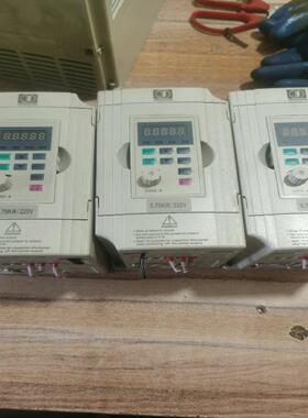 金田JTE330-SM  0.75KW变频器。口罩机拆机成色