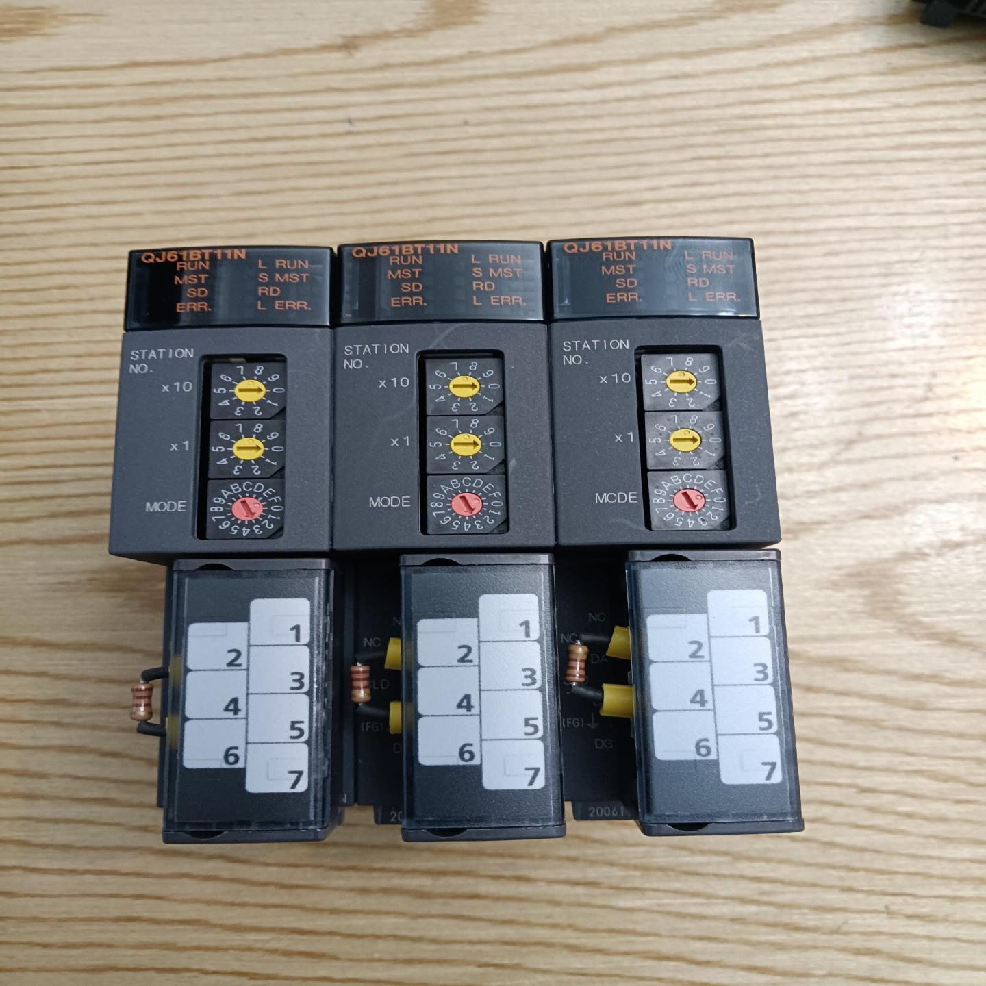 三菱模块QJ61BT11N，成色如图。还有3台，买到即赚到。