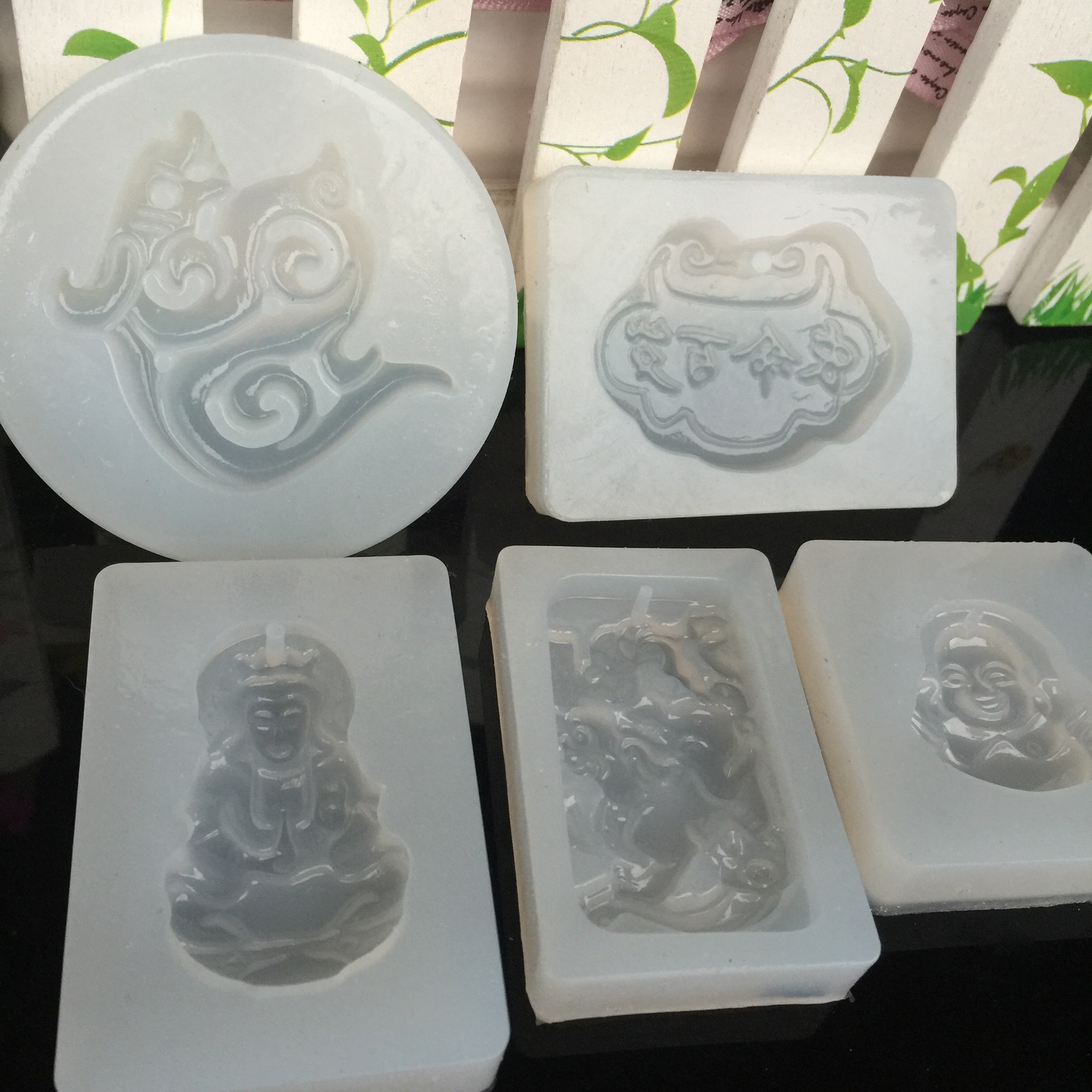 镜面带孔胎毛吊坠挂牌硅胶模具水晶ab滴胶模具长命锁观音佛平安扣