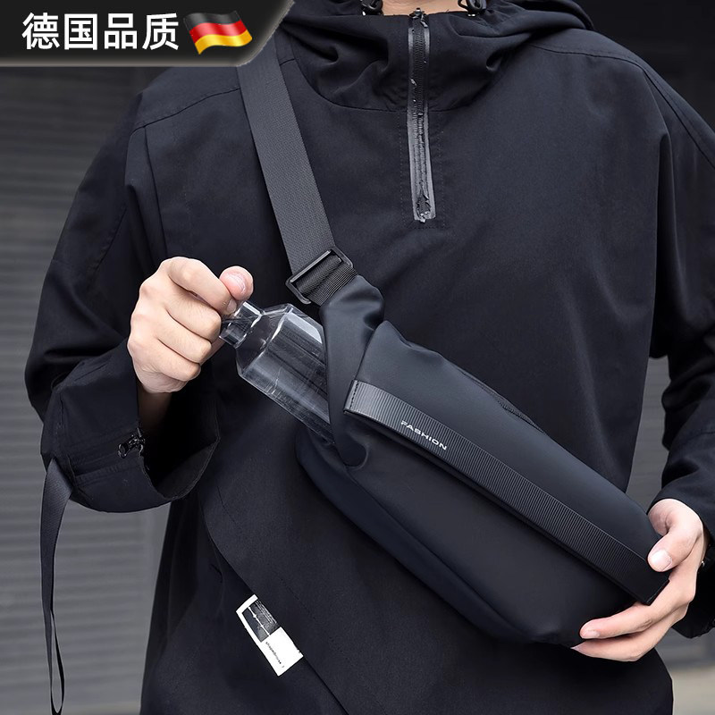 德国男士斜挎包防水时尚潮流胸包骑行背包运动腰包男生单肩小挎包