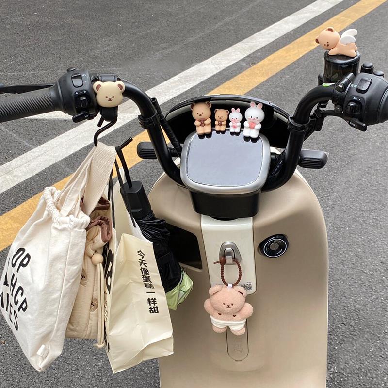 电动车摩托机车装饰品小配件挂件汽车屏幕摆件玩偶公仔可爱