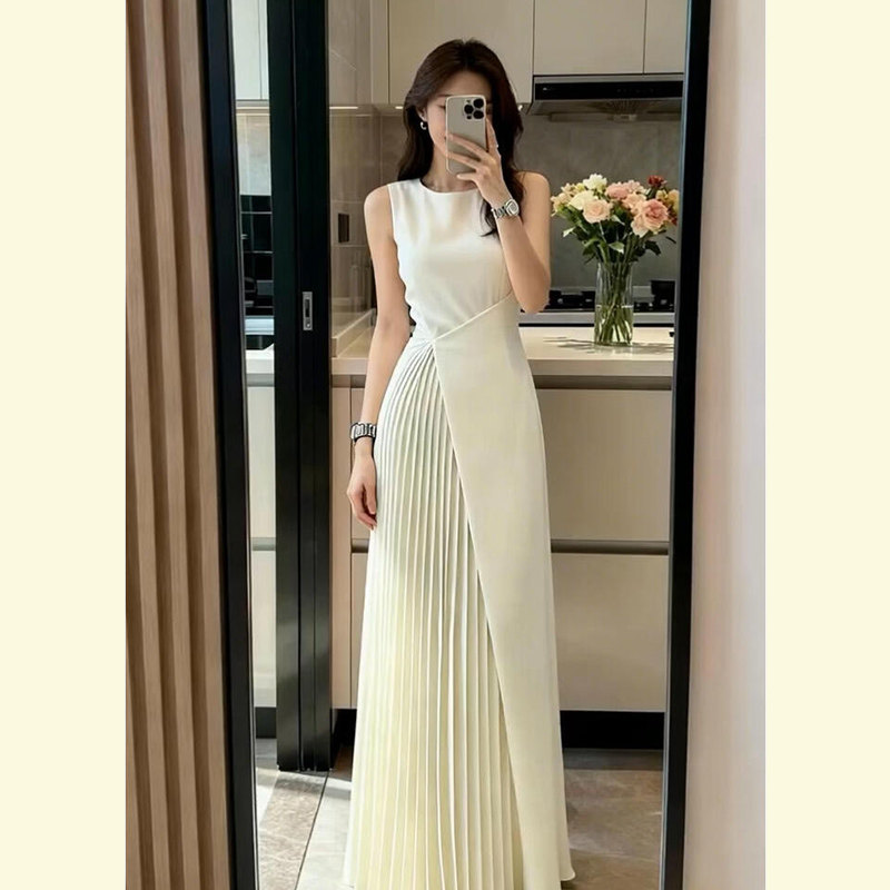 重要场合漂亮晚礼服女2025新款高级感收腰白色百褶拼接无袖连衣裙
