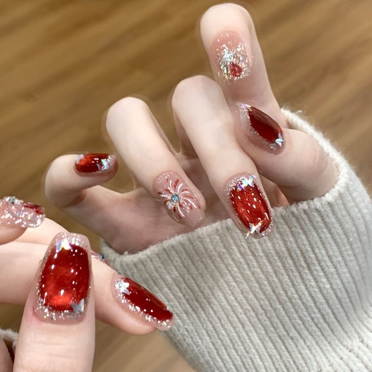 手工玻璃珠猫眼穿戴甲新年烟花美甲显白高级指甲贴