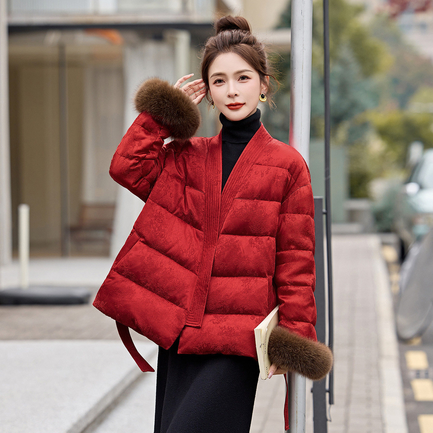 新中式V领红色收腰显瘦羽绒服女