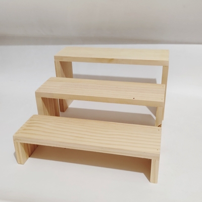 首饰展示架盲盒收纳木质阶梯式摆架娃娃手办模型置物架实木易收纳