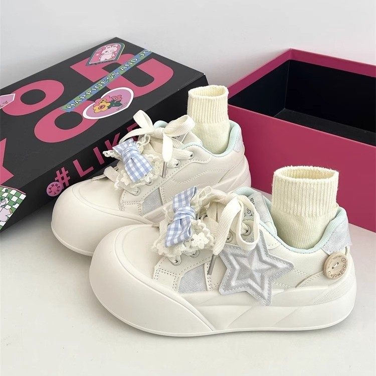 女童鞋子2026秋季新款儿童中大童女孩星星休闲板鞋低帮春秋运动鞋