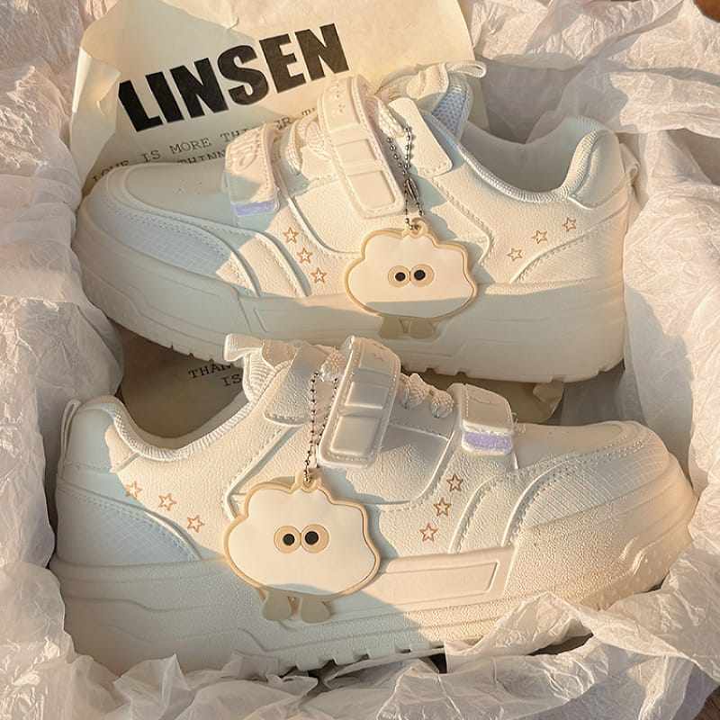 女童鞋子2026秋款高颜值女孩白色新款儿童软底运动鞋可爱板鞋春秋