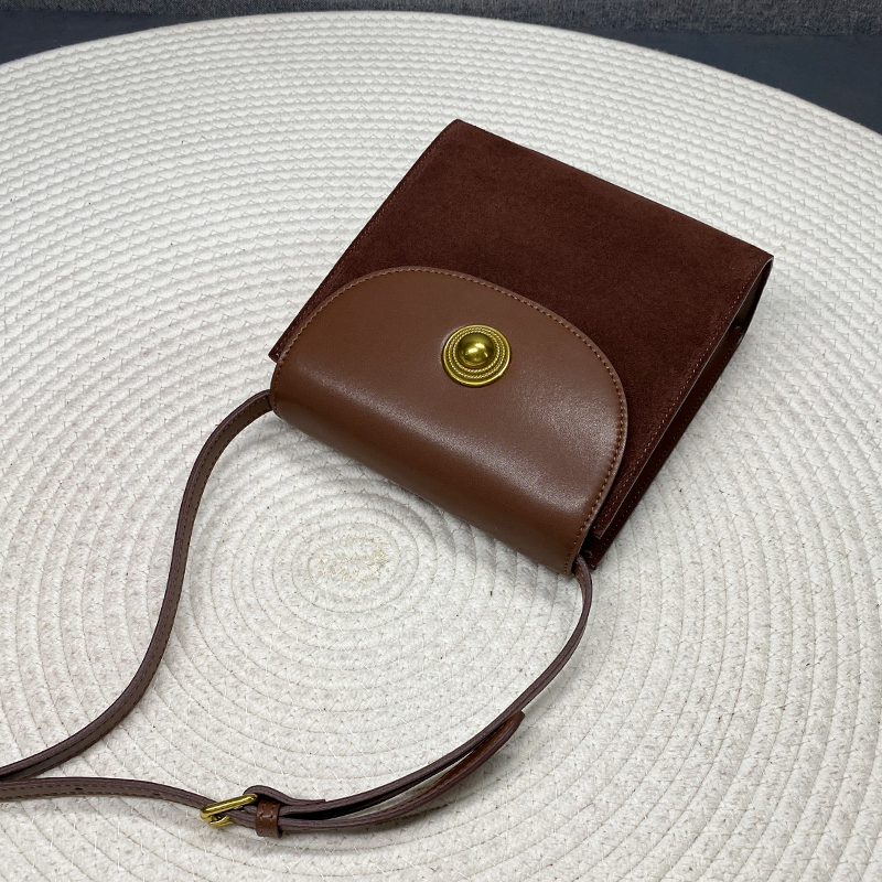 2025秋冬新款牛皮通勤单肩斜挎包