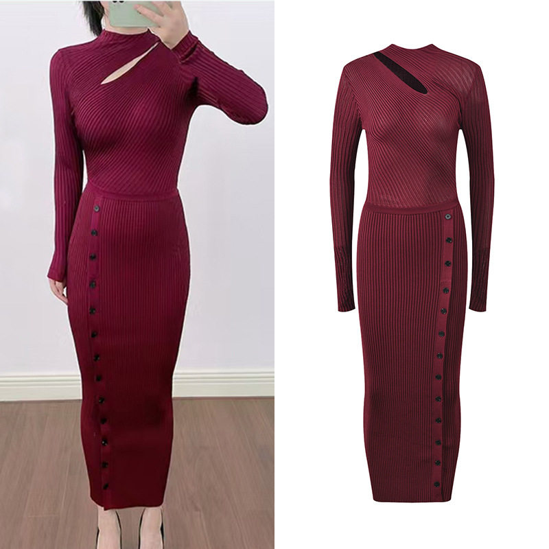 2025秋季新款时尚简约镂空酒红色螺纹修身显瘦长袖圆领针织中长裙