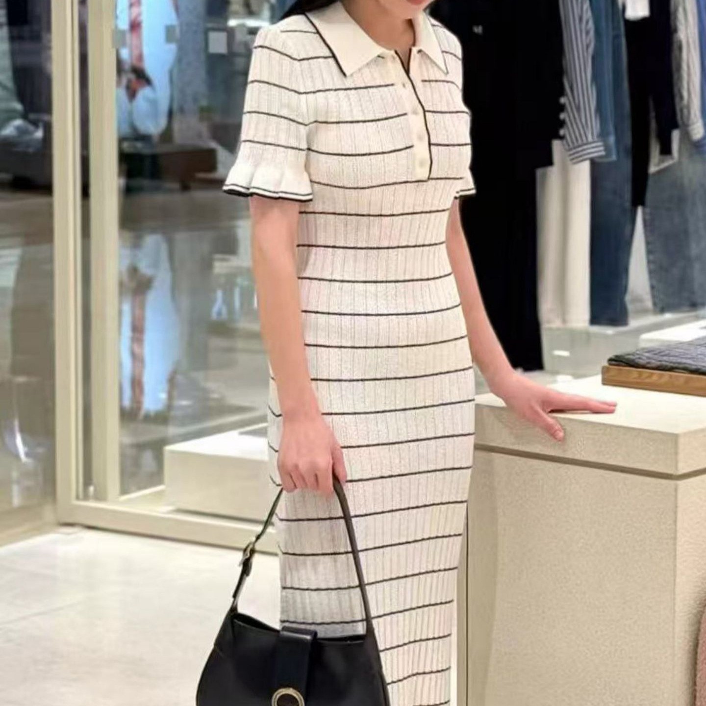 S家 2025春夏新款女装翻领短袖条纹优雅修身显瘦长款针织连衣裙