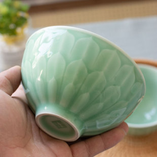 陶瓷碗家用2025新款 青瓷餐具 高颜值刻花4.5英寸斗笠碗米饭碗中式