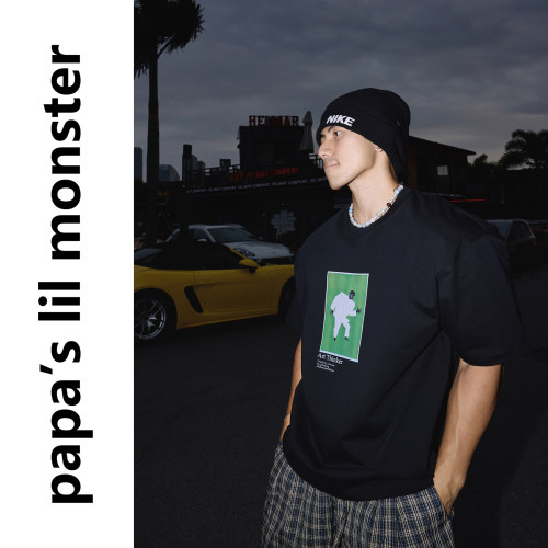 PAPASLILMONSTER 【街头艺术家】美式纯黑绿框艺术人物短袖T恤男