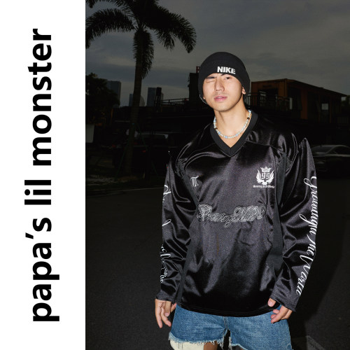 PAPASLILMONSTER 美式街头潮感柳钉刺绣99号球服缎面V领长袖T恤男