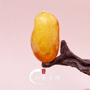 【一物一拍】天然琥珀蜜蜡吊坠俄料水滴吊坠溶洞妖花留皮精美挂坠